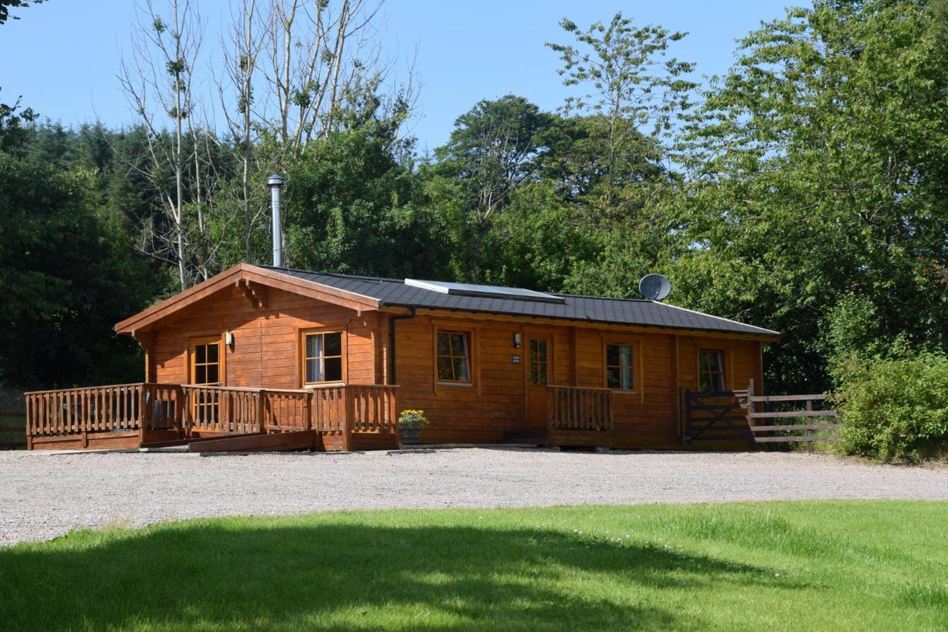 Saplinbrae Hotel And Lodges Mintlaw Exterior photo